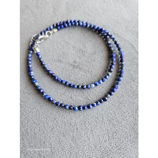 Naszyjnik z kamieni lapis lazuli